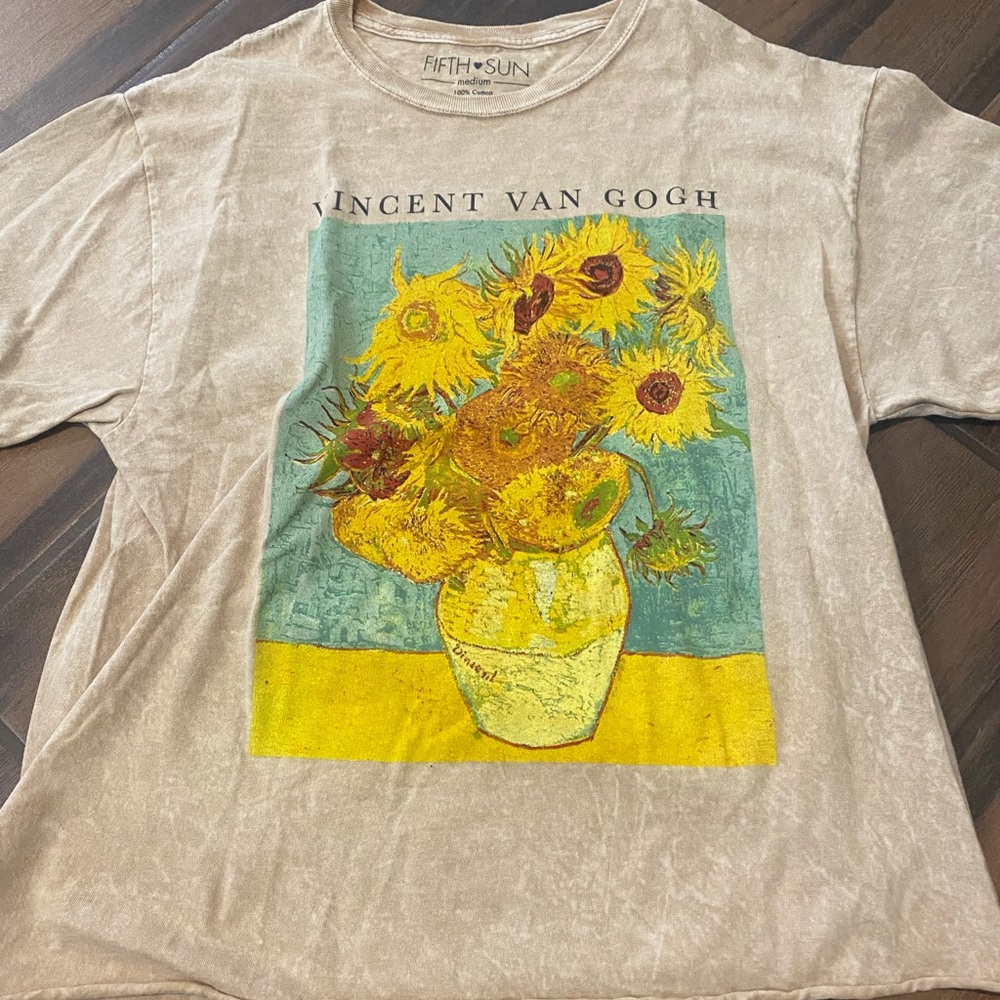 graphic t